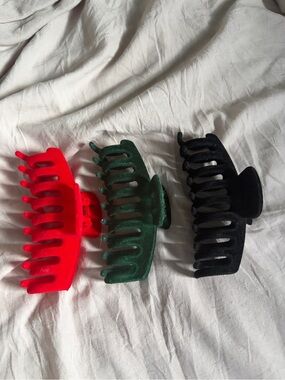 Velvet Hair Claw Clips - Red, Green, Black